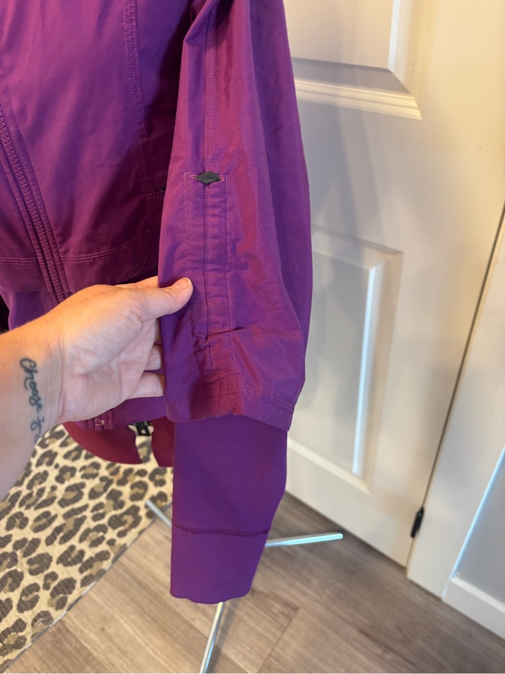 Lululemon jacket size 6 - Picture 3 of 7